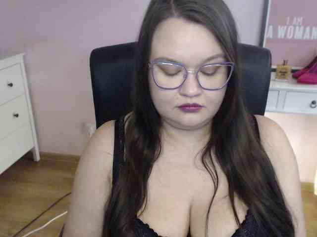 HollyDanceSoul webcam