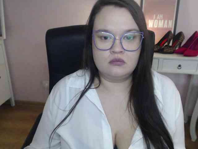 HollyDanceSoul webcam