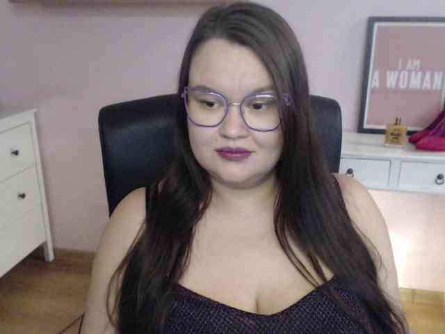 HollyDanceSoul webcam