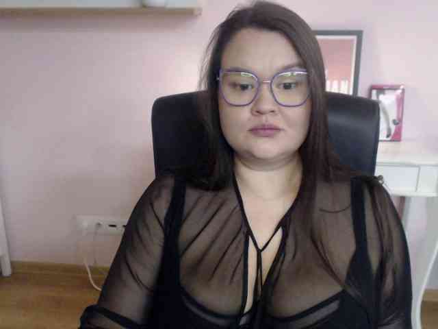 HollyDanceSoul webcam