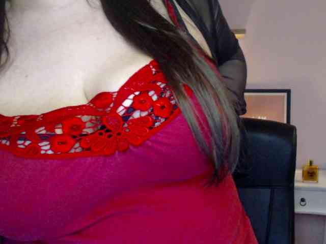 HollyDanceSoul webcam