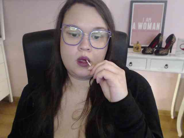 HollyDanceSoul webcam