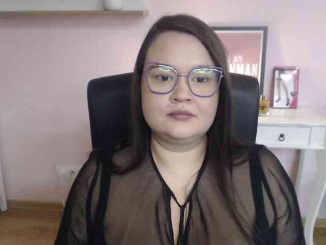 HollyDanceSoul webcam