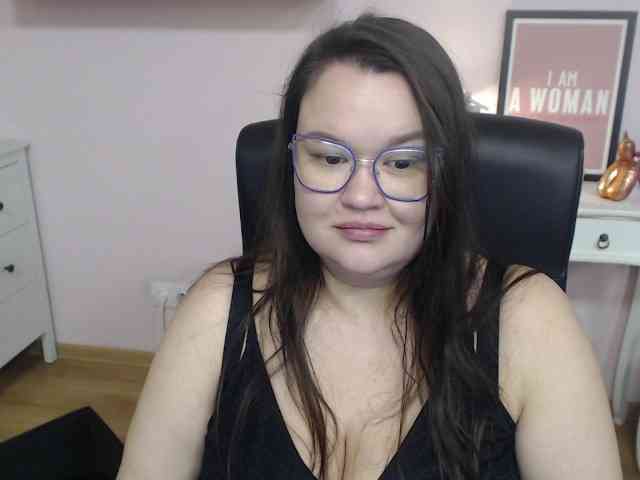 HollyDanceSoul webcam