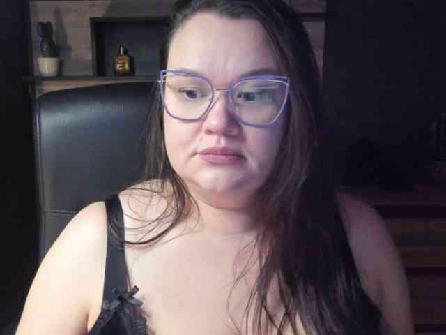 HollyDanceSoul webcam