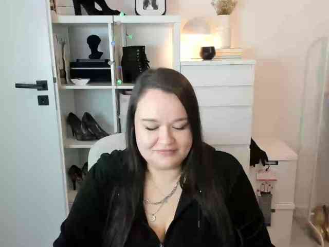 HollyDanceSoul webcam