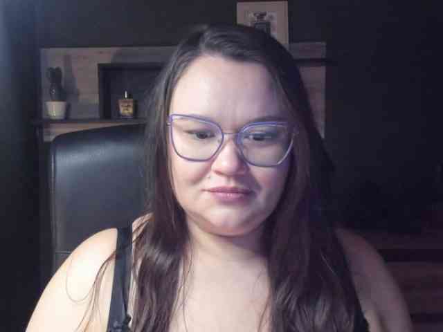 HollyDanceSoul webcam