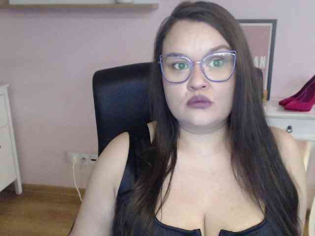 HollyDanceSoul webcam