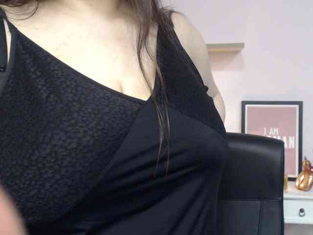 HollyDanceSoul webcam