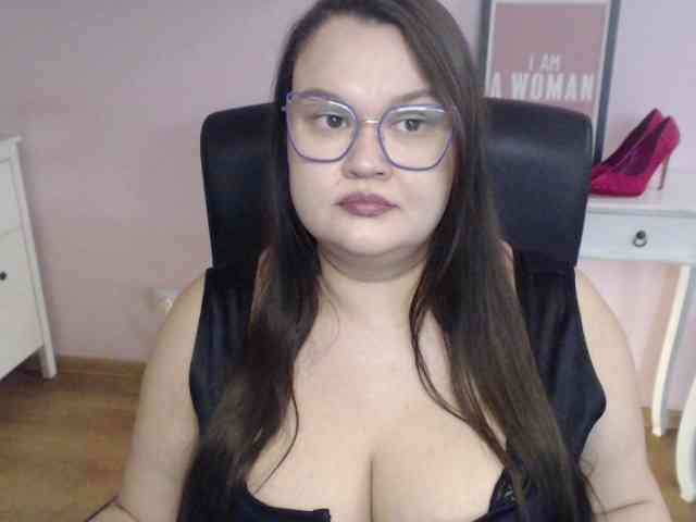 HollyDanceSoul webcam