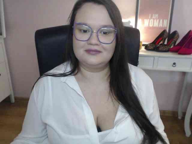 HollyDanceSoul webcam