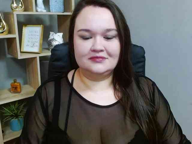 HollyDanceSoul webcam