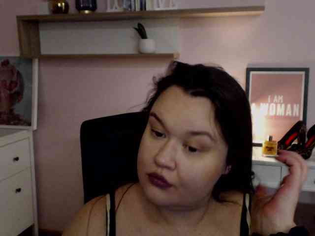 HollyDanceSoul webcam