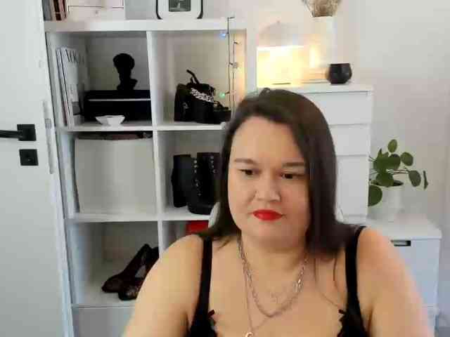 HollyDanceSoul webcam