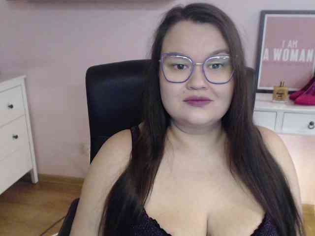 HollyDanceSoul webcam