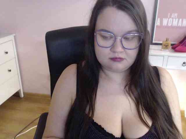 HollyDanceSoul webcam