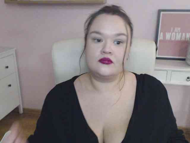 HollyDanceSoul webcam