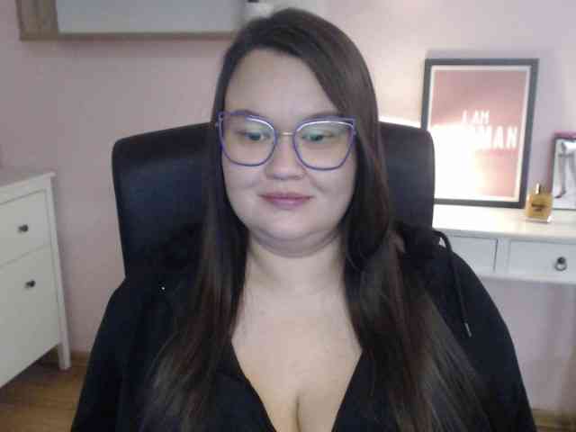 HollyDanceSoul webcam