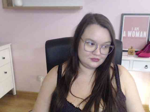 HollyDanceSoul webcam