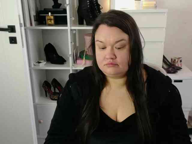 HollyDanceSoul webcam