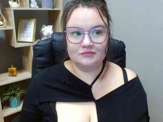 HollyDanceSoul webcam