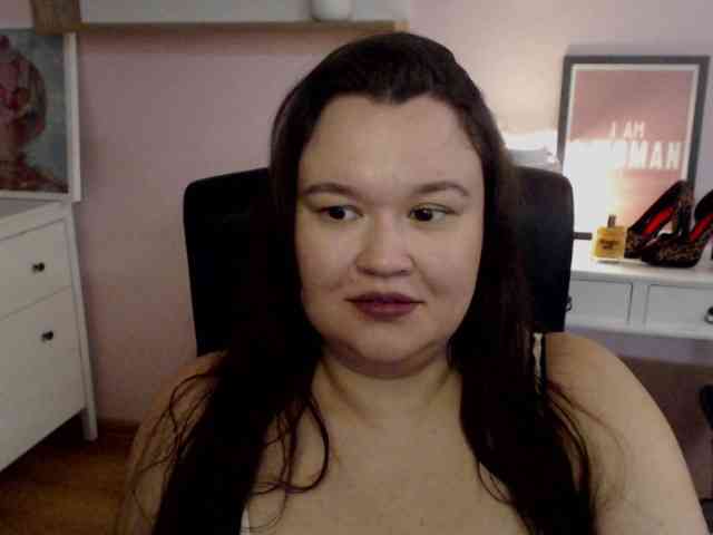 HollyDanceSoul webcam