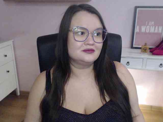 HollyDanceSoul webcam