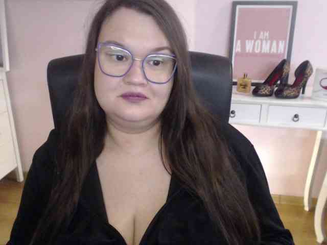 HollyDanceSoul webcam