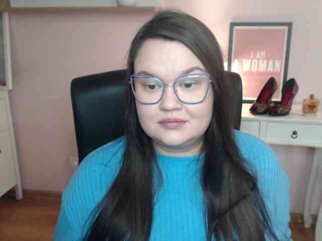 HollyDanceSoul webcam