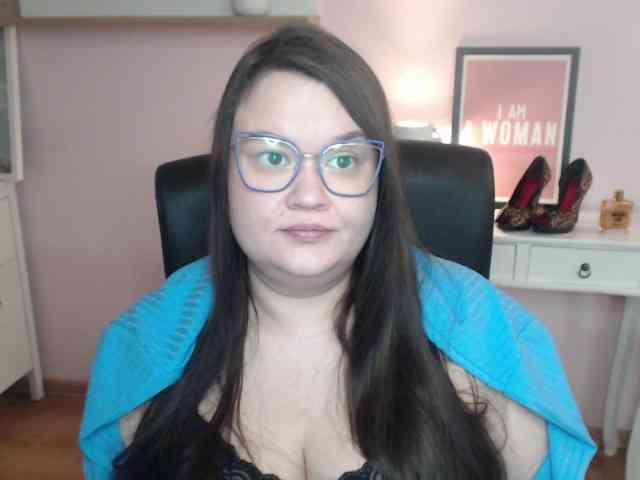 HollyDanceSoul webcam