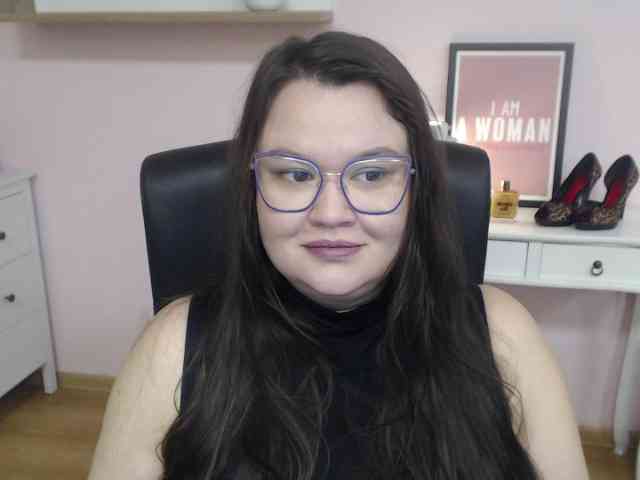 HollyDanceSoul webcam