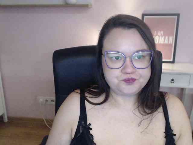 HollyDanceSoul webcam