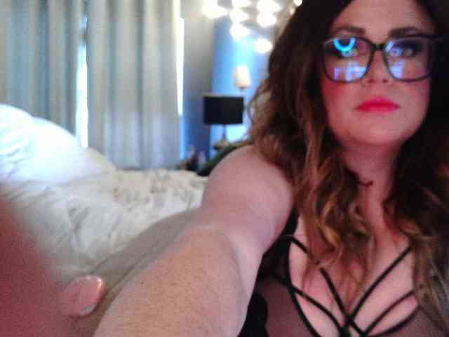 Hothousewife33 webcam