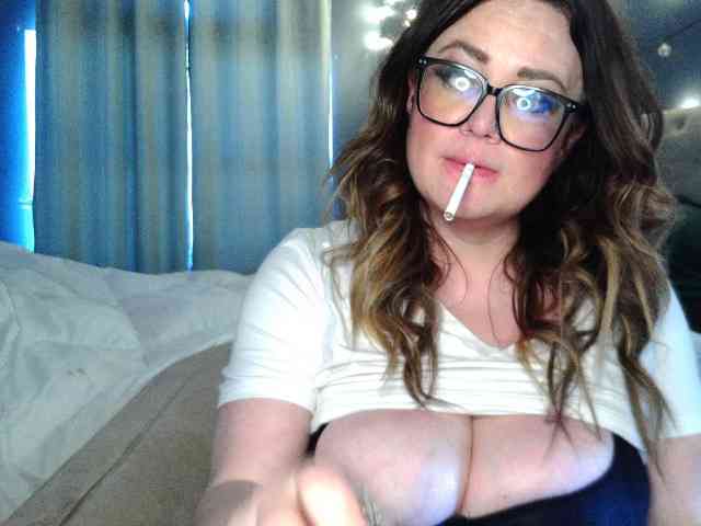 Hothousewife33 webcam