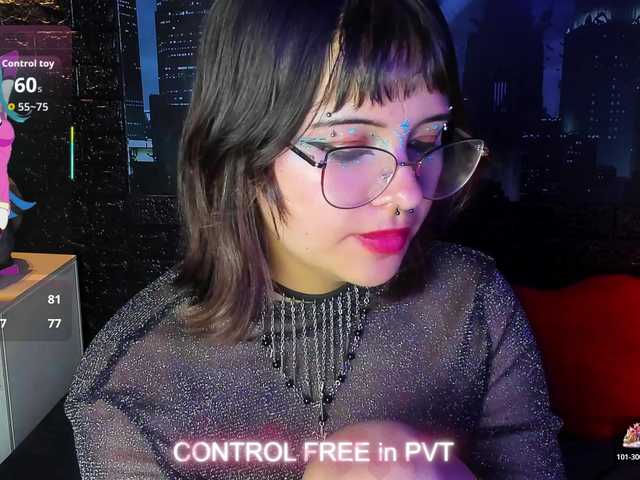 Ivy-Storm1 free chat on liveonude