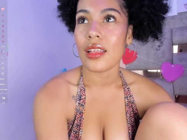 Baddie-Delayla's BongaCams show and profile