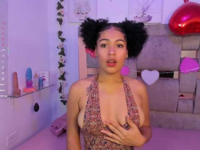 Baddie-Delayla's BongaCams show and profile