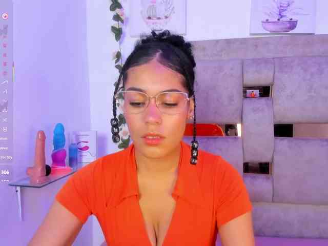 Baddie-Delayla webcam