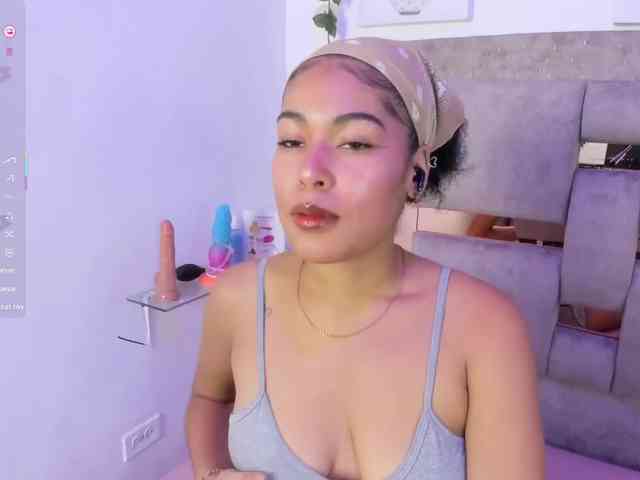 Baddie-Delayla webcam