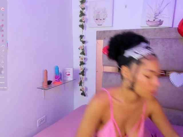 Baddie-Delayla webcam