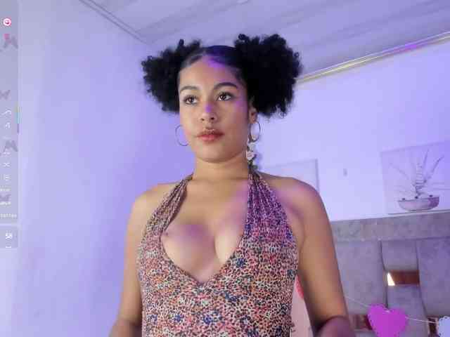 Baddie-Delayla webcam