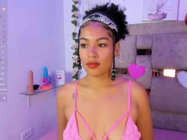 Baddie-Delayla webcam