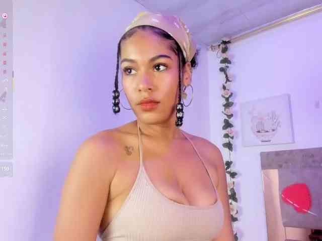 Baddie-Delayla webcam