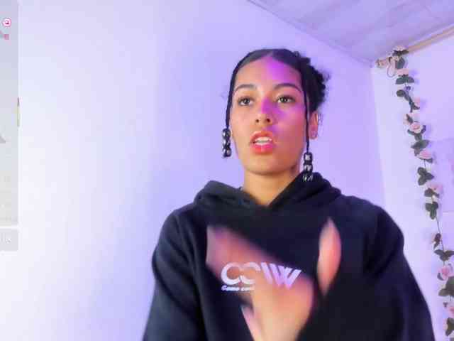 Baddie-Delayla webcam