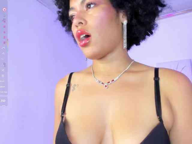 Baddie-Delayla webcam