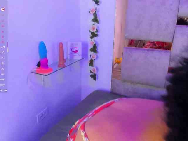 Baddie-Delayla webcam