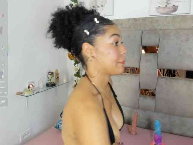 Baddie-Delayla webcam