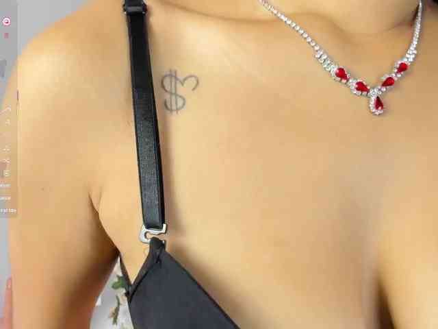 Baddie-Delayla webcam