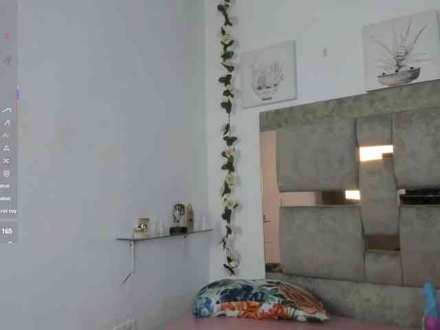 Baddie-Delayla webcam