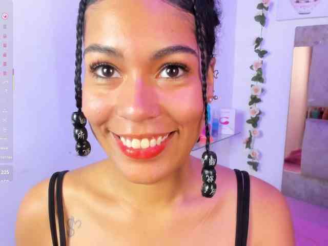 Baddie-Delayla webcam